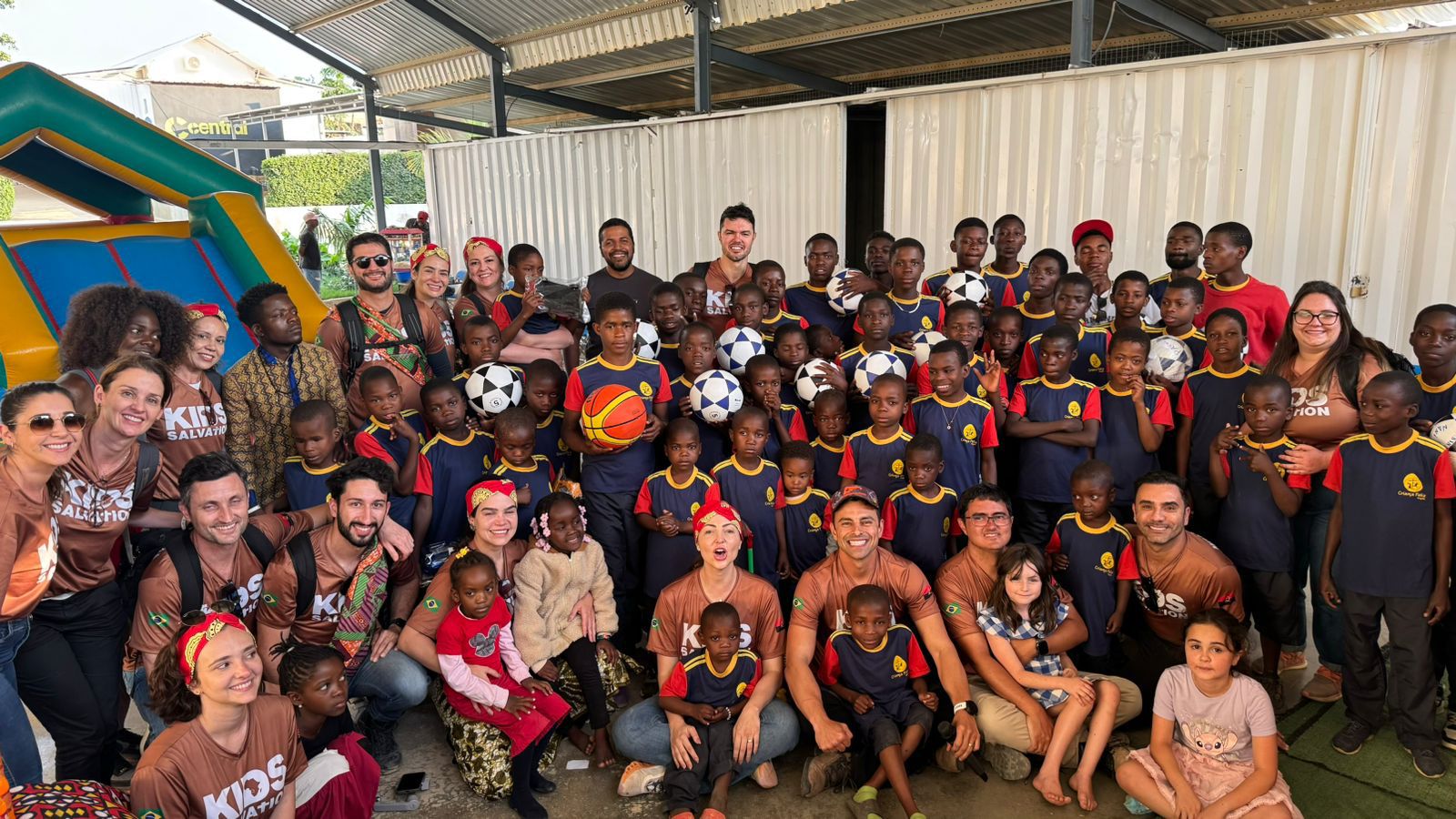 No momento, você está visualizando Médica do Risoleta foi voluntária em missão assistencial em Angola