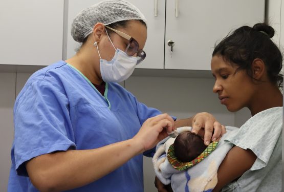 “Teste da orelhinha” nas primeiras 24h de vida dos bebês